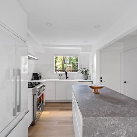 Modern Kitsilano 2 Bedroom Home With A Hot Tub Vancouver Eksteriør billede